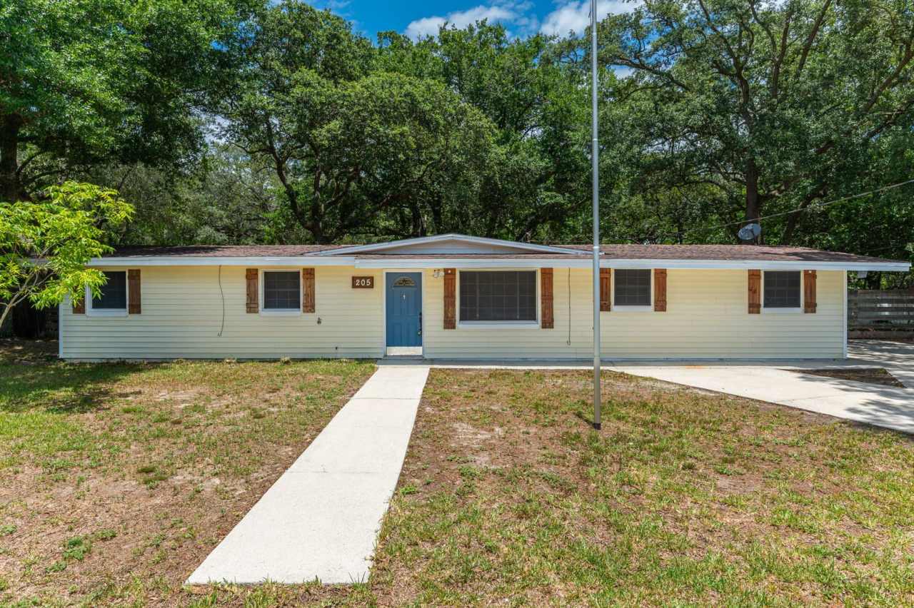 Updated home in Fort Walton Beach!
