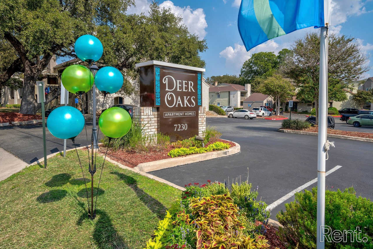 Deer Oaks