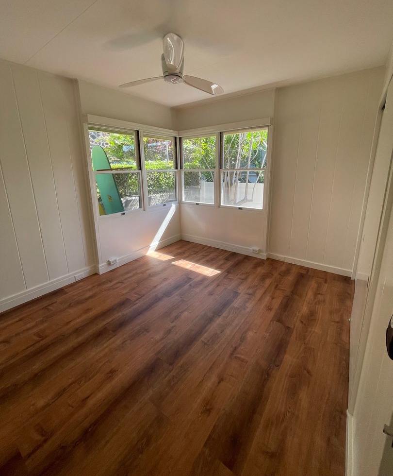 Spacious 2 bedrooms, 1 bath with parking