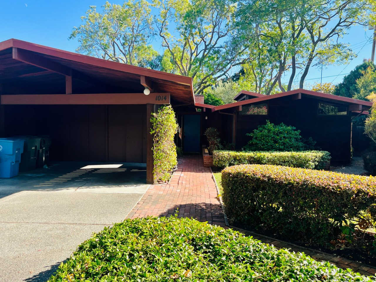 Stunning 4 Bed 2 Bath Eichler near Midtown Palo Alto. Great Schools  Location.