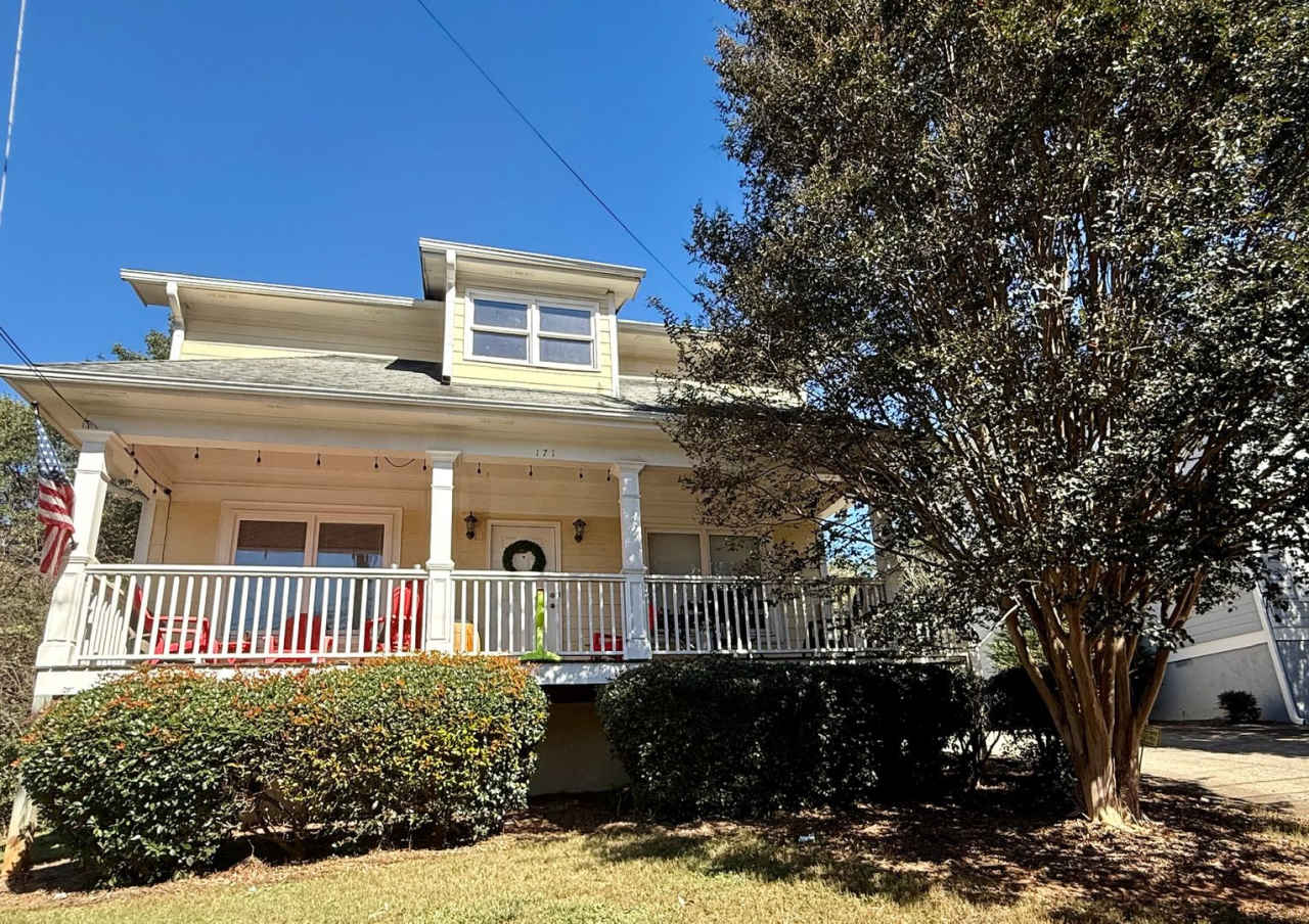 "Pre-Leasing August 2026" Large House Near Downtown Athens!