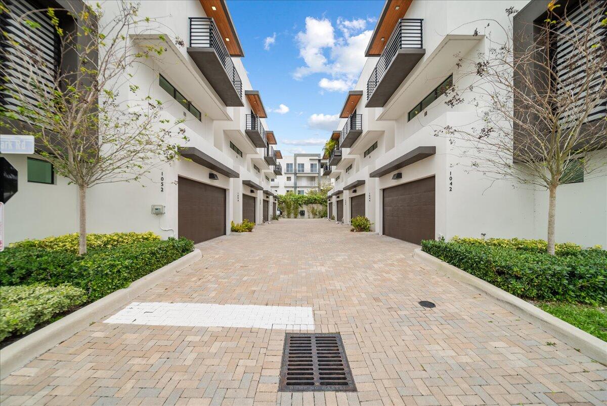 1054 North Victoria park road