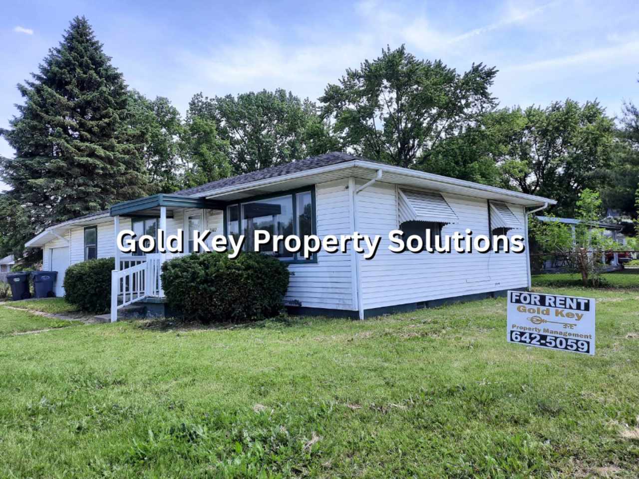 3 BR 1 BA House with Garage and Central Air SMALL DOGS ONLY. (SECTION 8 APPROVED)