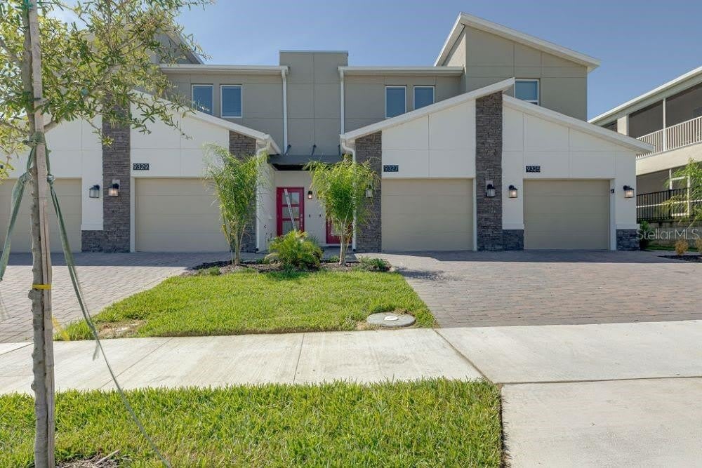9327 SOMMERSET HILLS DRIVE