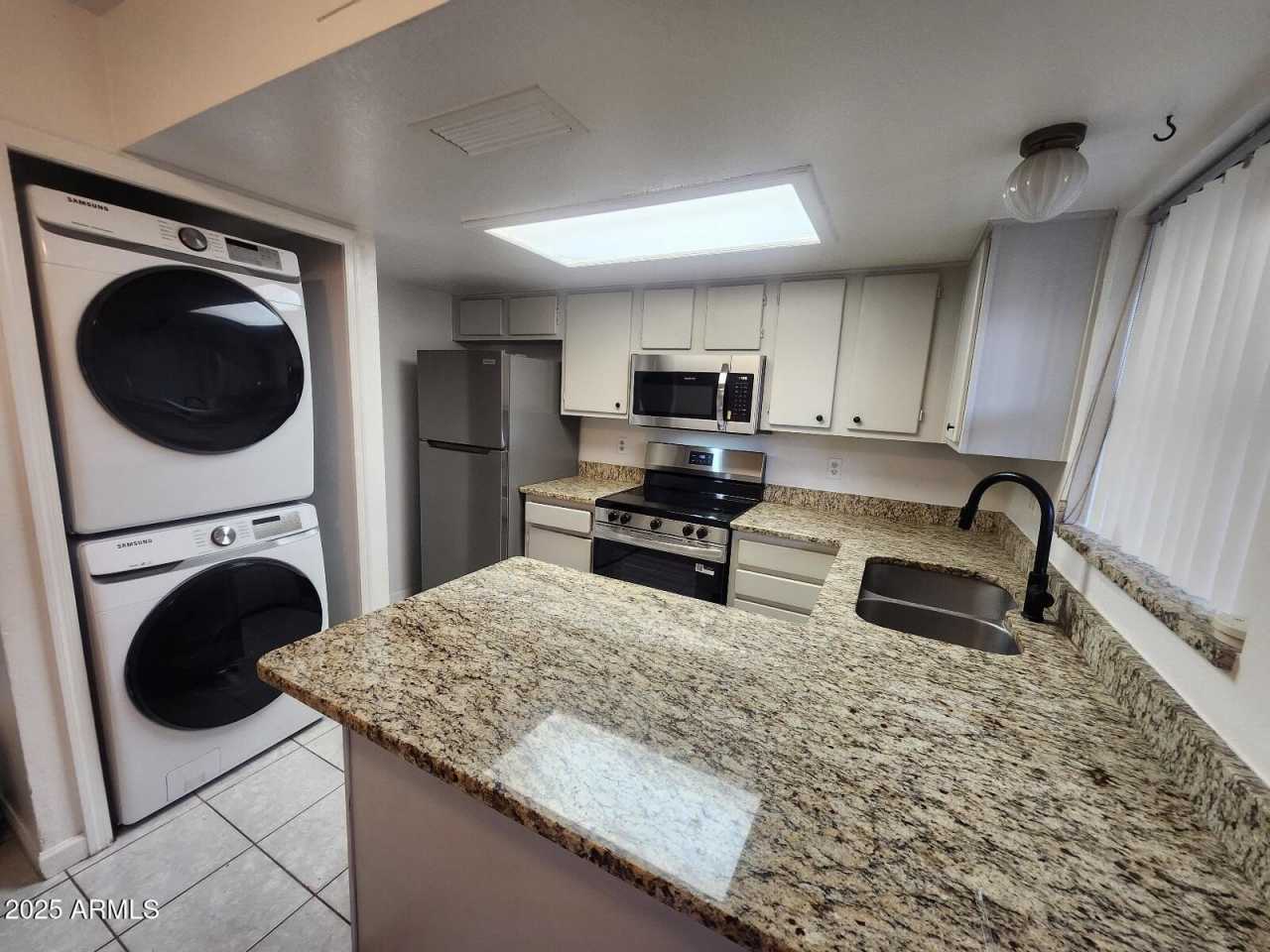 6607 W JAMAICA Drive