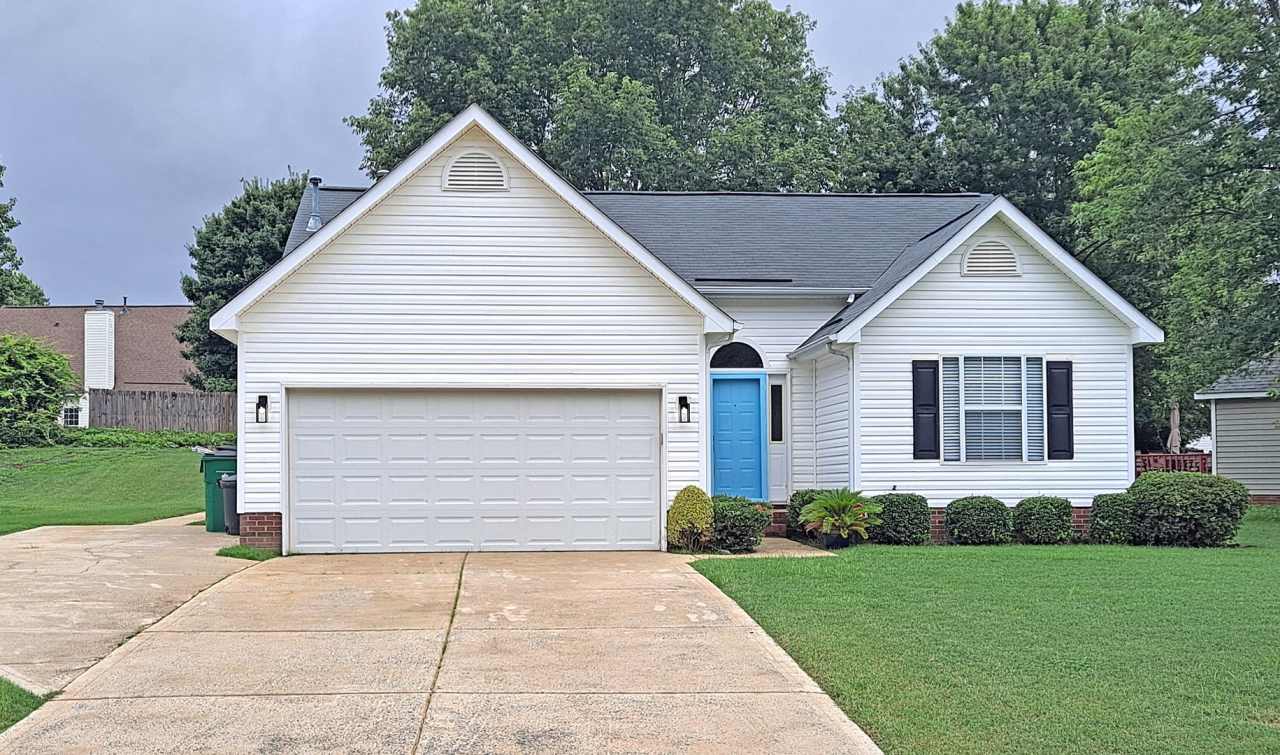 Beautiful 3BR/2BA Ranch Now Available in Booming Steel Creek Area!