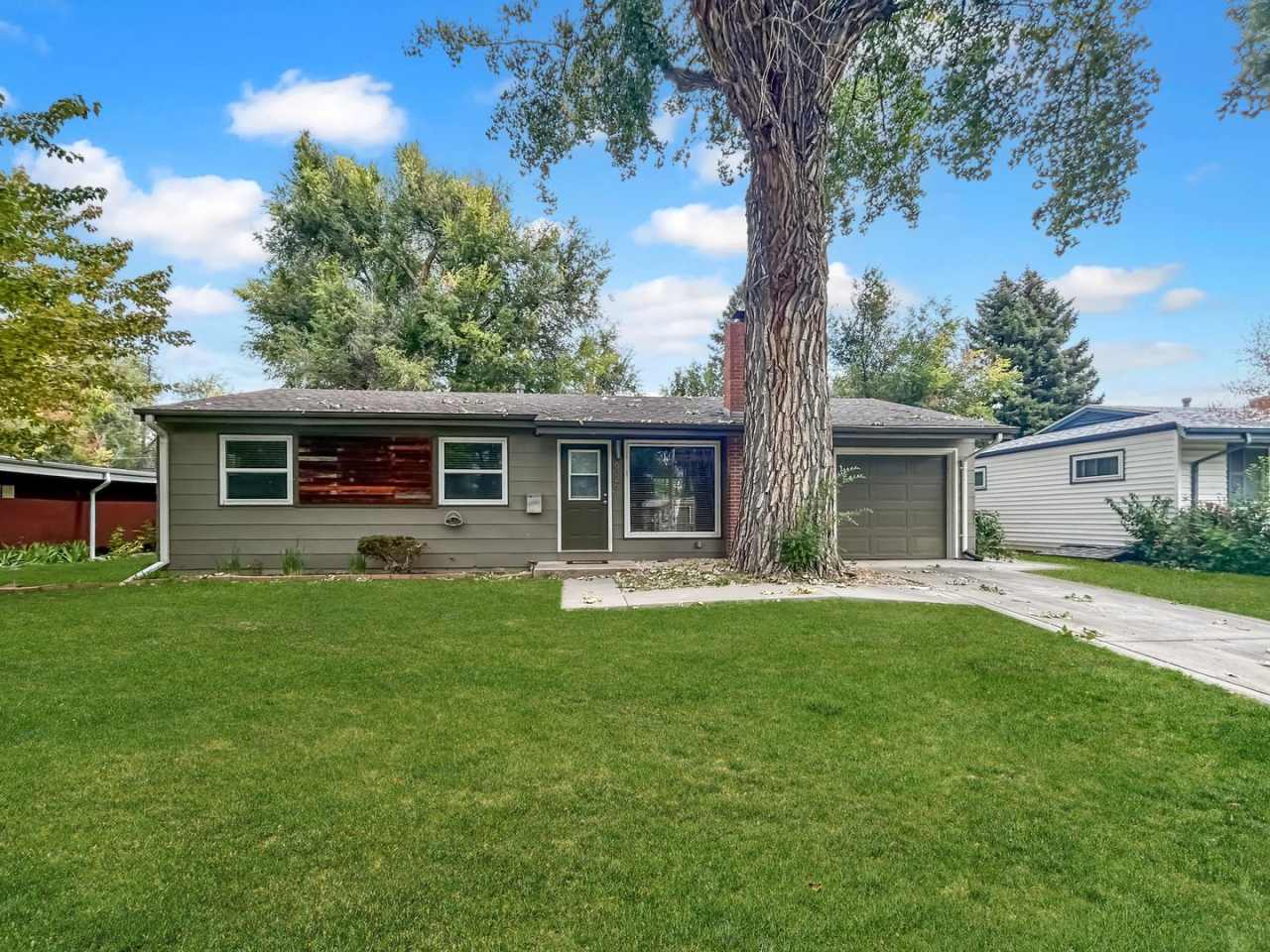 $0 DEPOSIT OPTION. CHARMING 3-BEDROOM HOME NEAR CHERRY CREEK TRAIL AND COOK PARK
