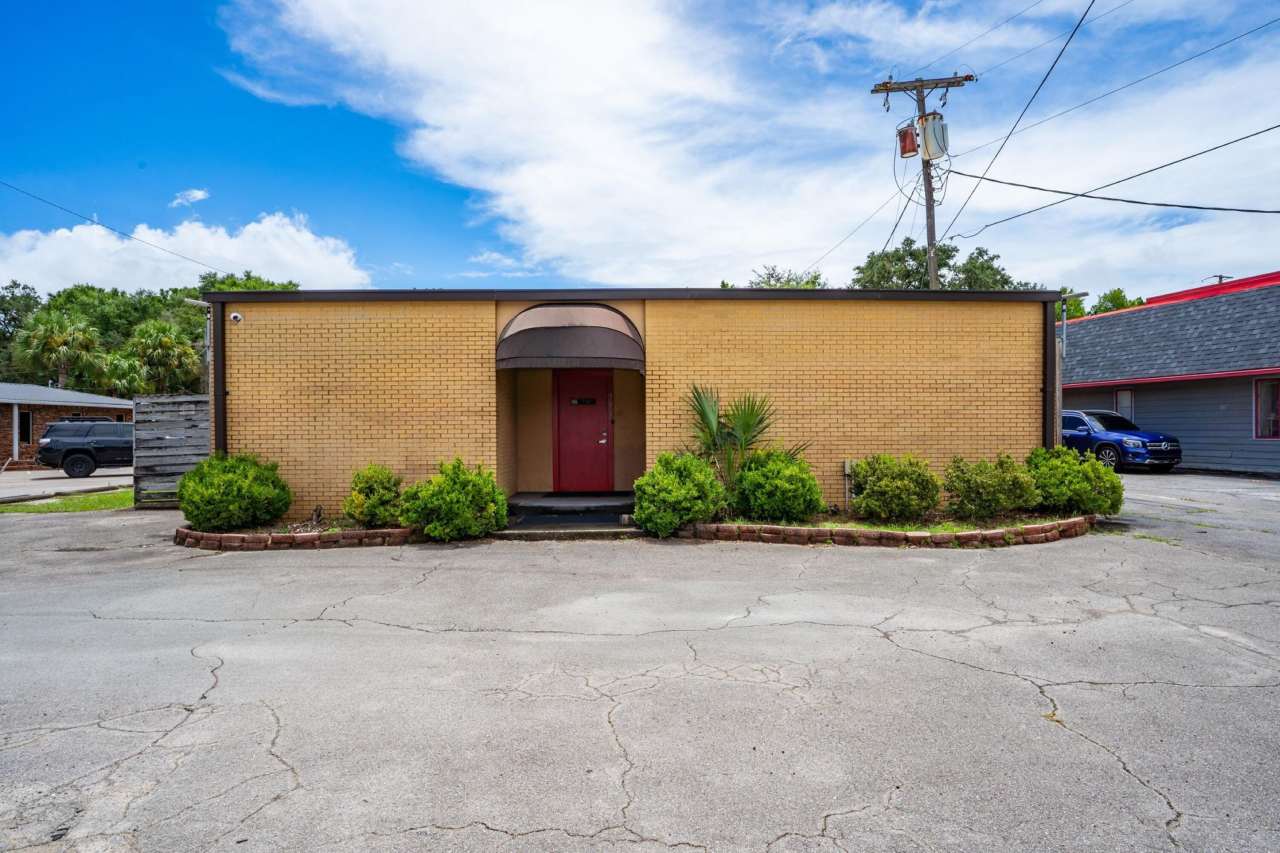 711 NE Eglin Parkway