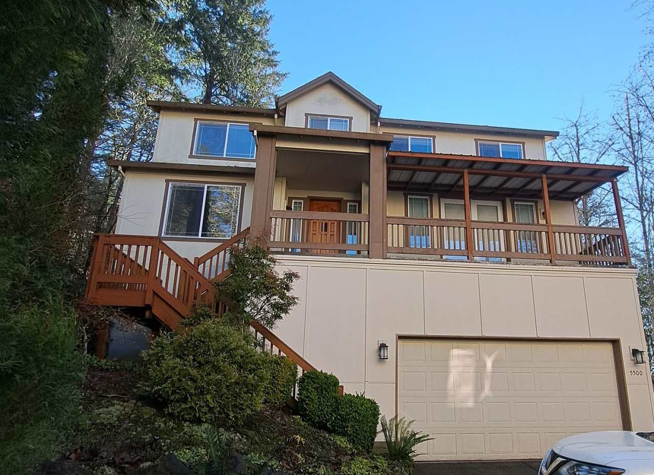 Secluded 5 bedroom Amazing Views Green Space