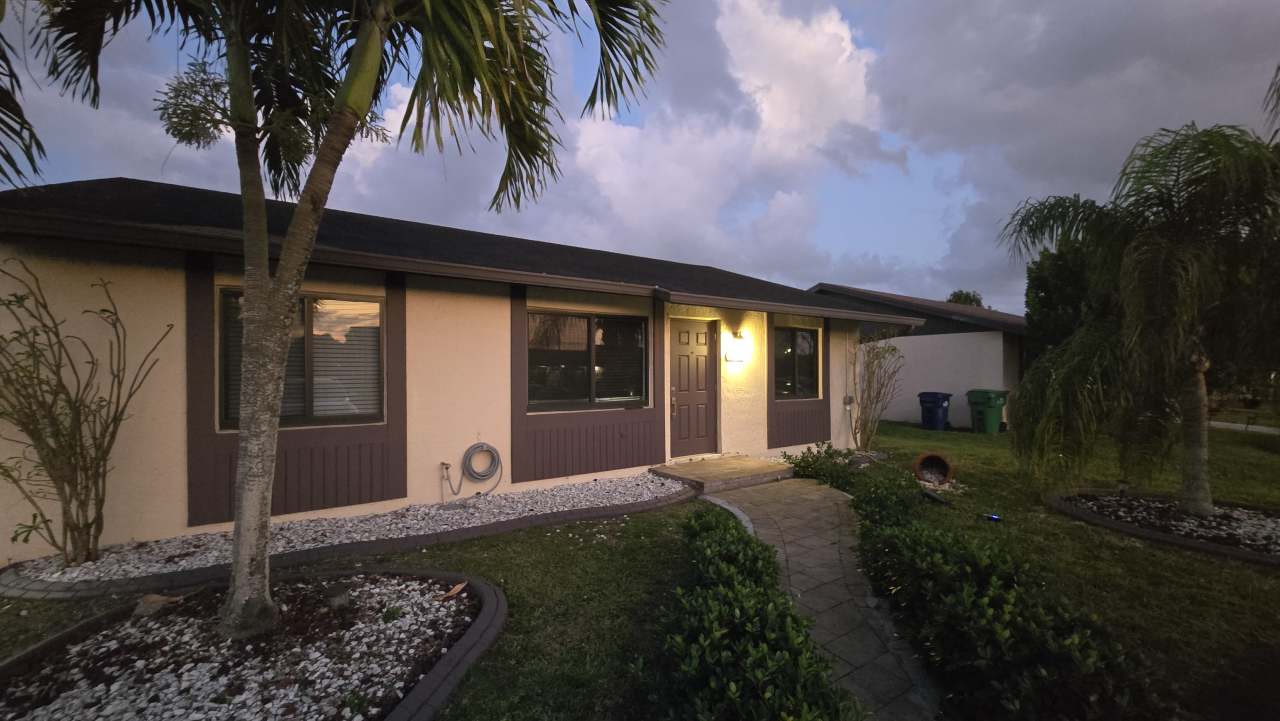 4737 Southwest 135th Place