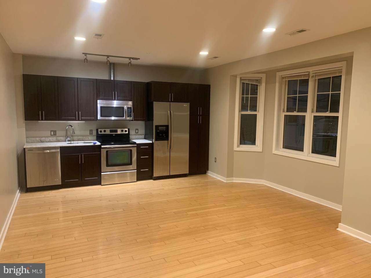 4742 PINE Street unit: 104