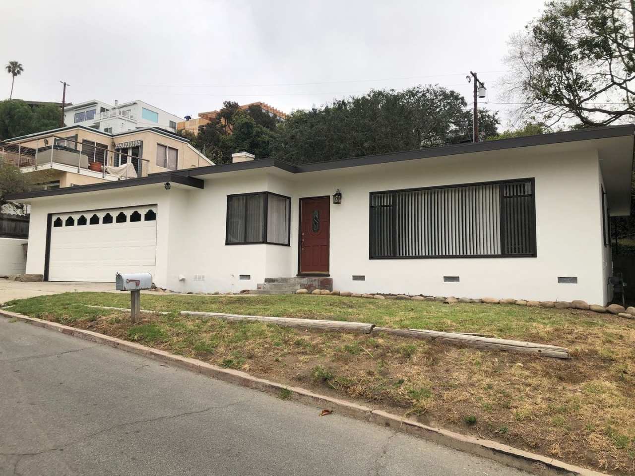 Hillside Home with Ocean Views!!