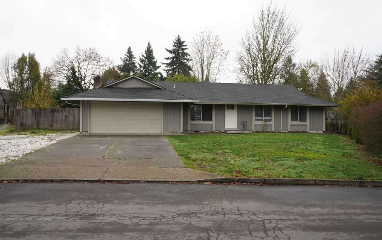 Beauitfully updated Ranch Style Home w/ RV/Boat Parking for Rent - 10111 NE Tanglewood Dr