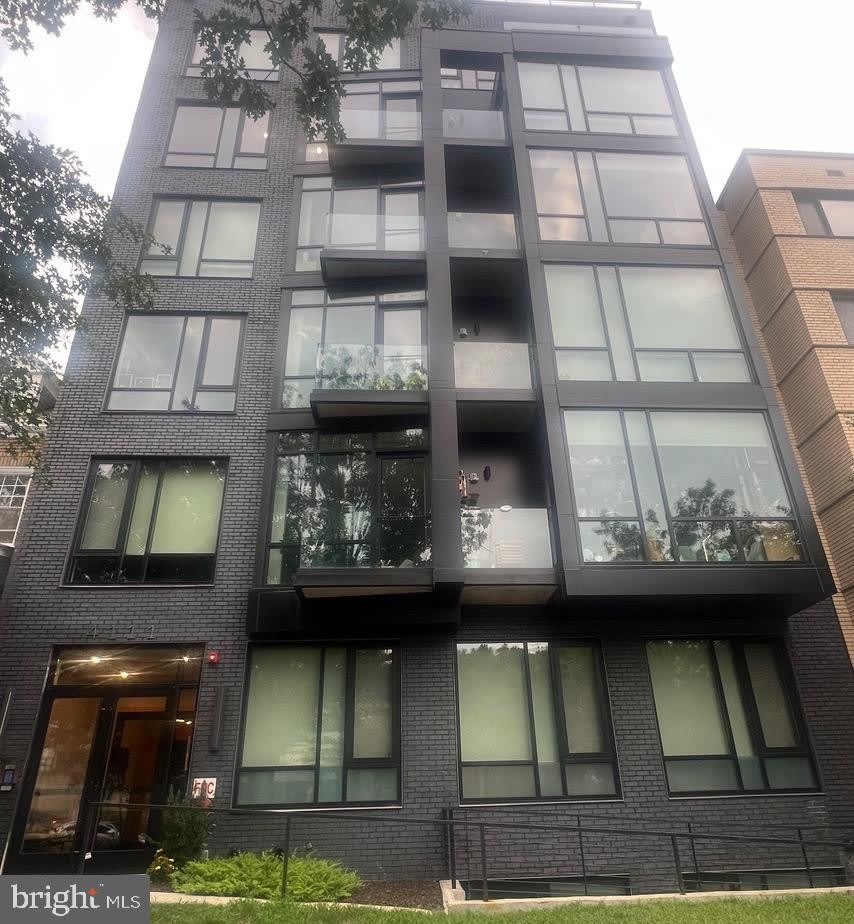 4111 CONNECTICUT NW unit: 502