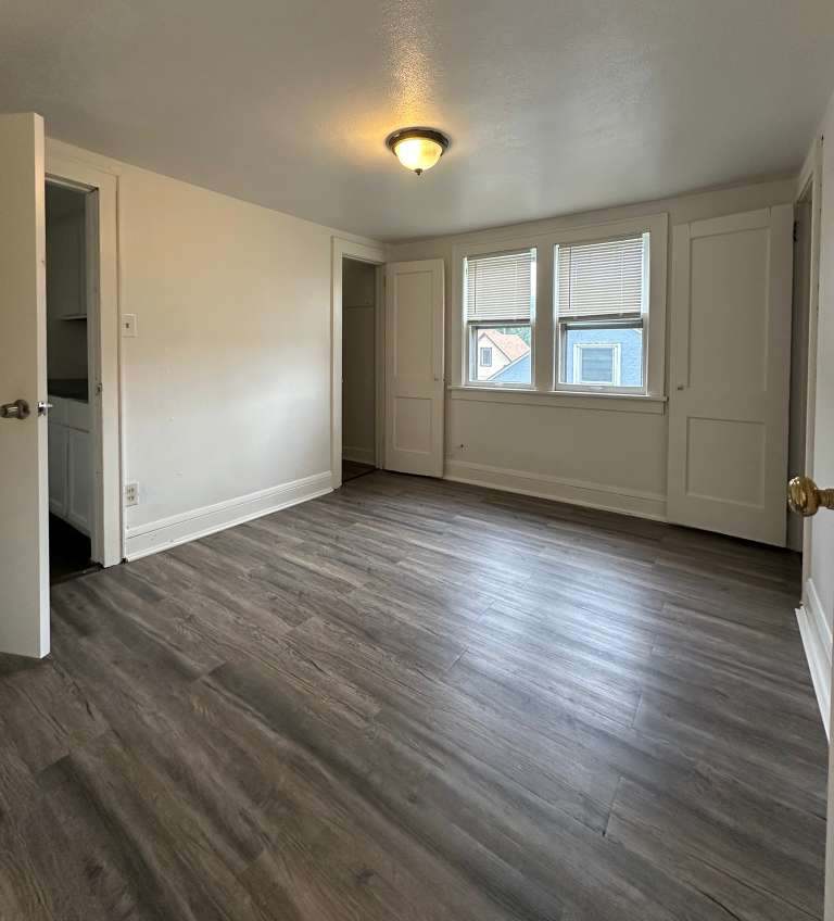 983 Maryland Ave. E, 2