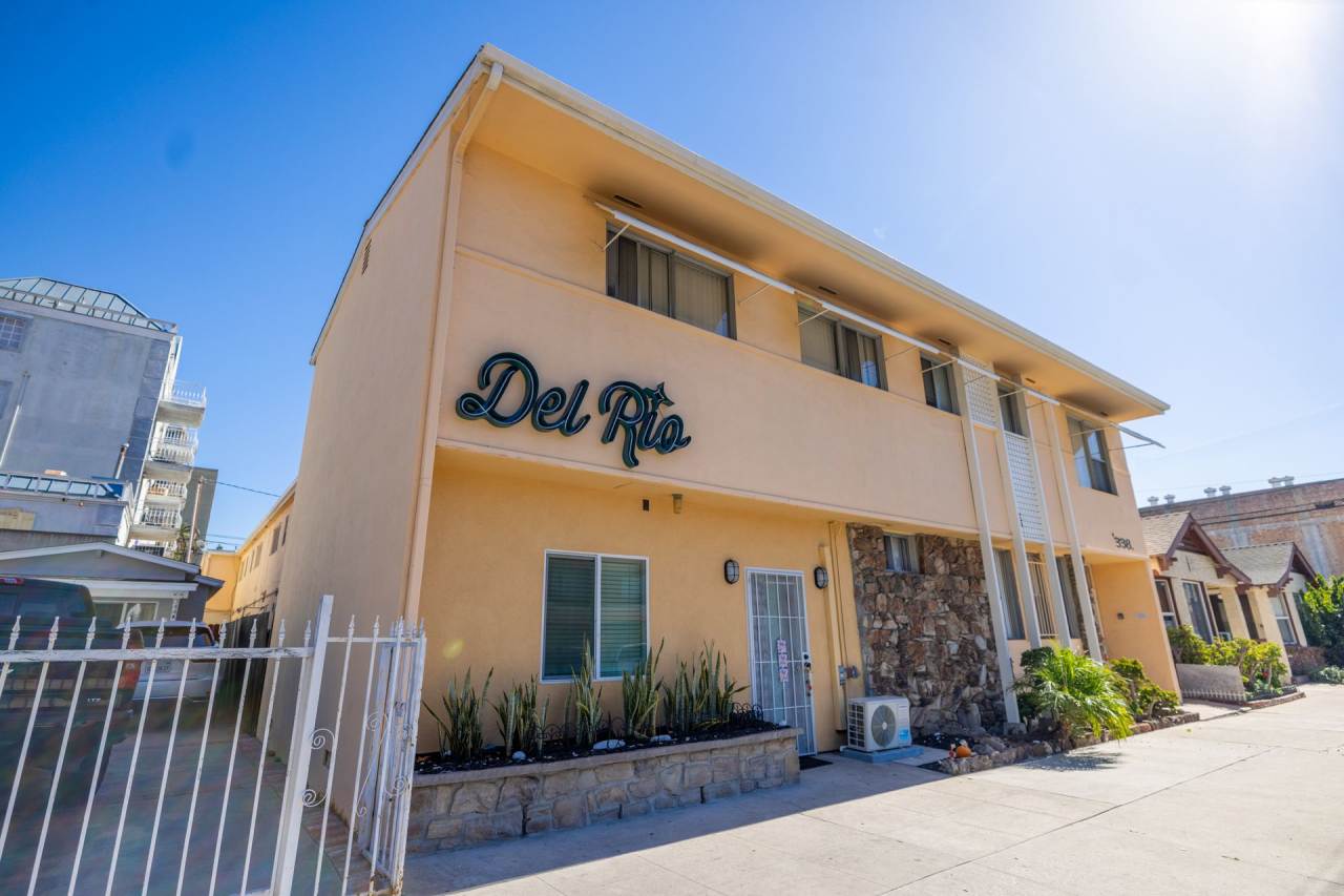 Del Rio Apartments