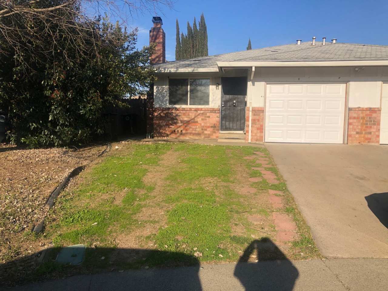 3 Bedroom 2 Bath 1/2 Plex in Rancho Cordova for rent.