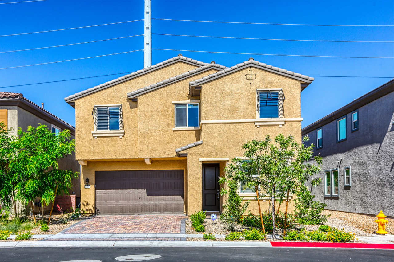 Great 3 bedroom home close to Nellis AFB
