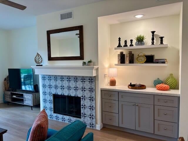 43733 Avenida Alicante