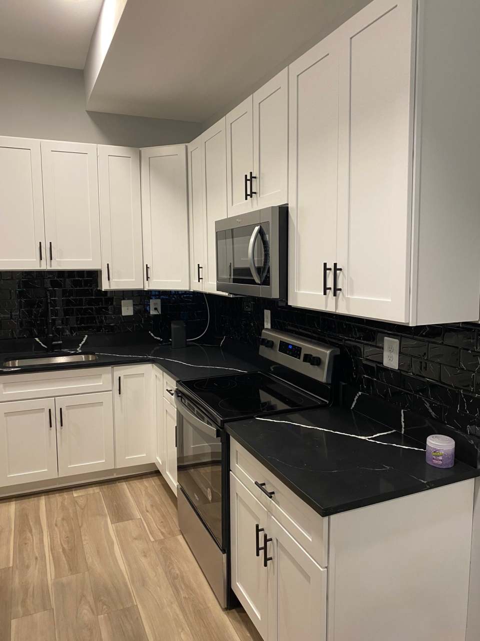 1233 North Luzerne Avenue - E Available $600