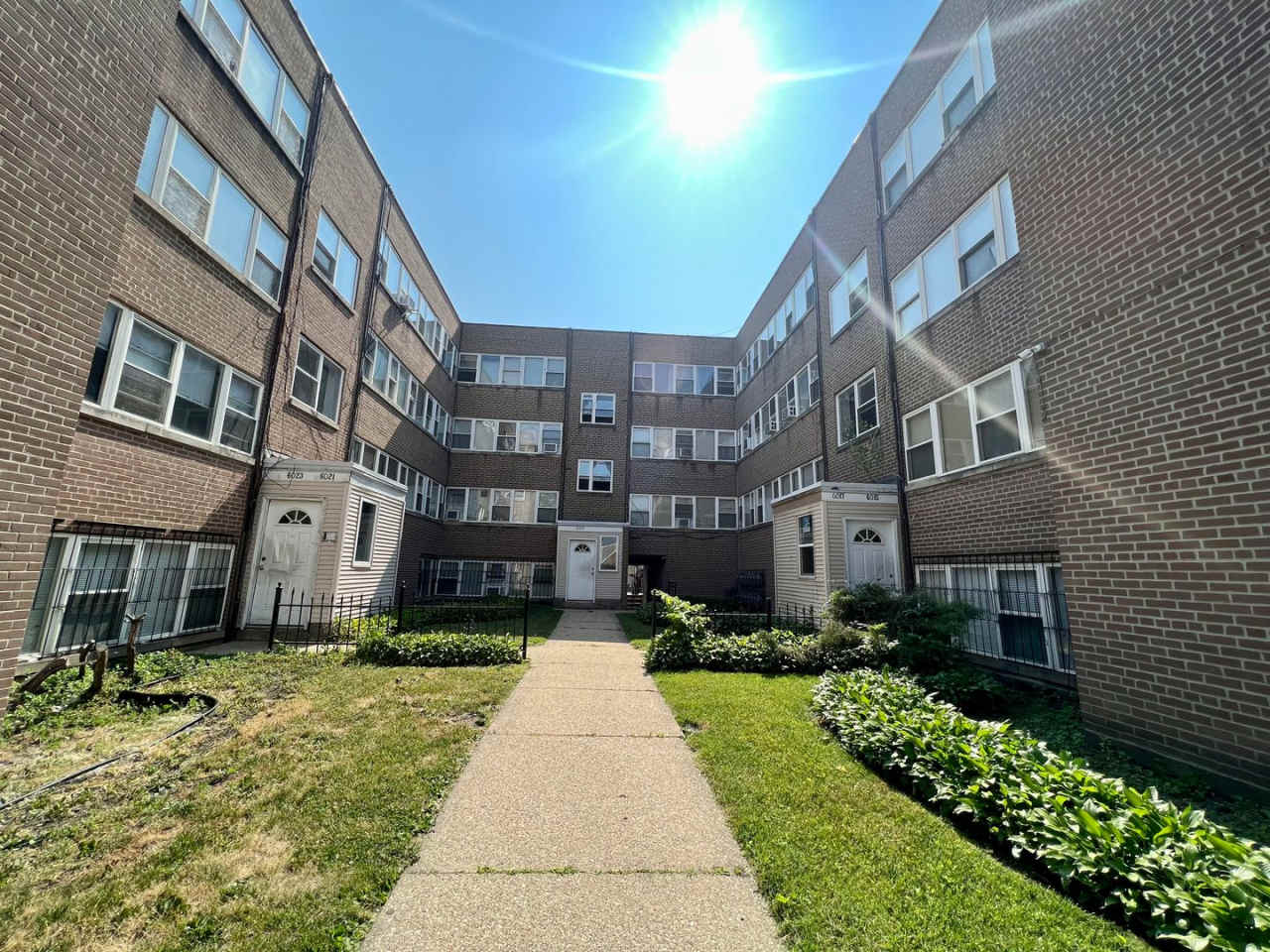 6021 North Fairfield Avenue