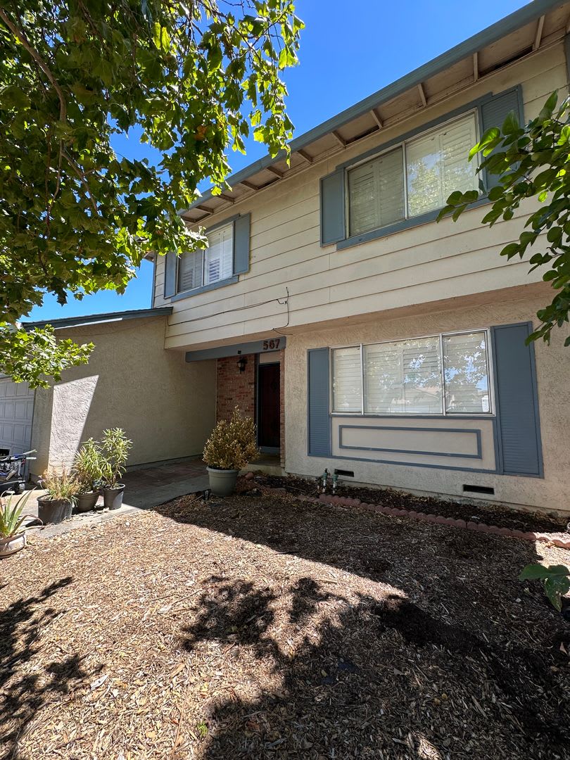 Cheery 4 bedroom with Spacious Yard  No Rear Neighbors!