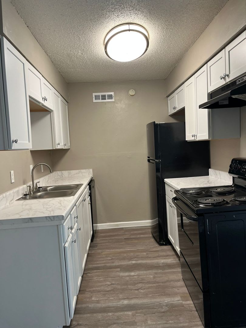 2 bedroom/1 bath RENOVATED