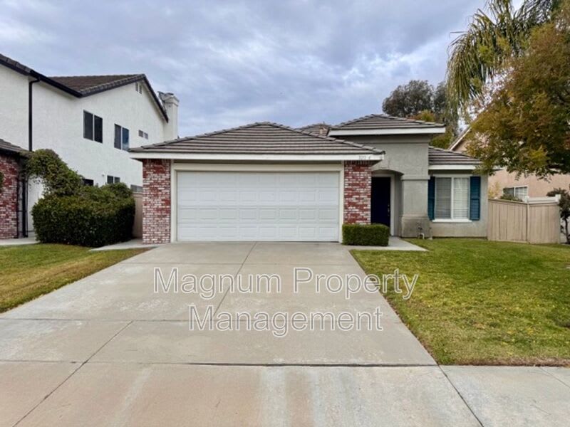 32034 Corte La Puenta