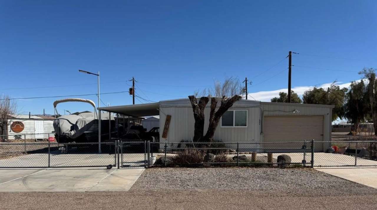 Charming Furnished 3-Bedroom Home in Willow Valley – Short-Term Rental!