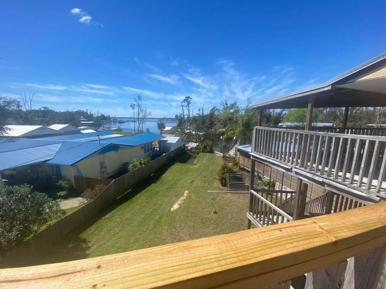 Charming 3-Story Townhome w/Mutiple Balconies  Waterfront Views! *1/2 Off Security Deposit for Active-Duty Military!!*