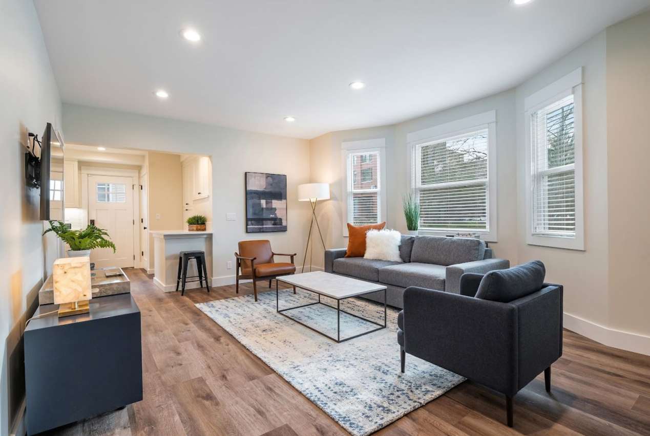 2bd/1ba Seattle Home