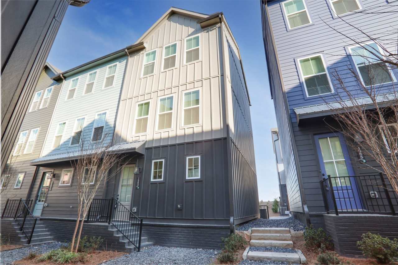 NEWLY BUILT TOWNHOMES