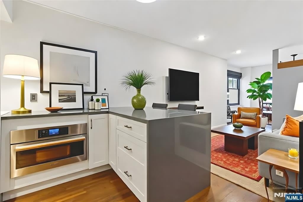 3050 Edwin Avenue #2D