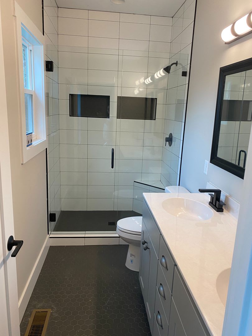 Like-new Asheville Home! Available NOW!