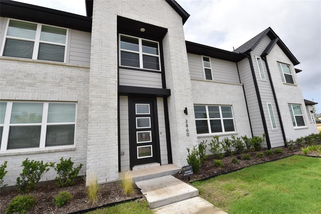 4525 Lamplights Drive