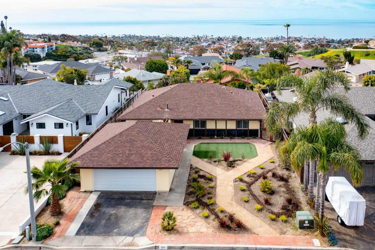 Ocean Views - 3 bedroom / 2 bath home