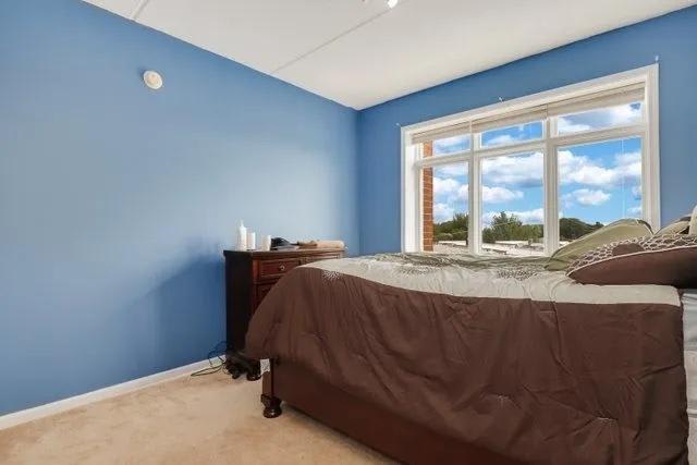 5036 W Pensacola Ave