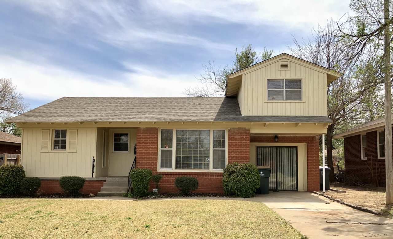 Super Cute Home in The Village