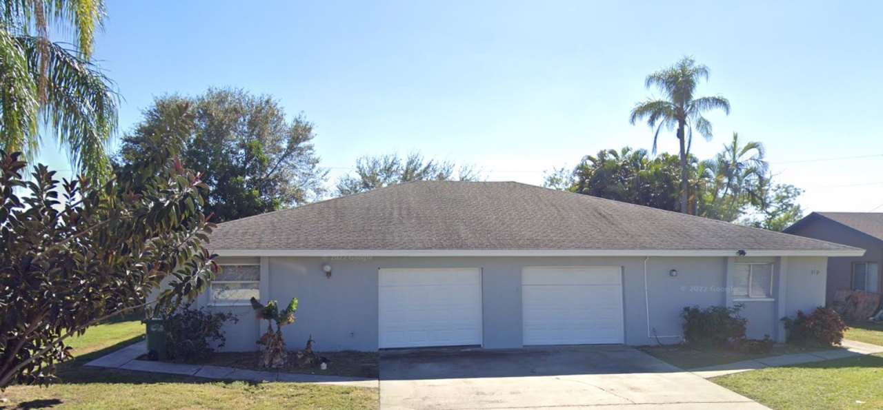 ***SPECIAL - TWO WEEKS FREE*** - Flexible Living in a Prime Cape Coral Spot