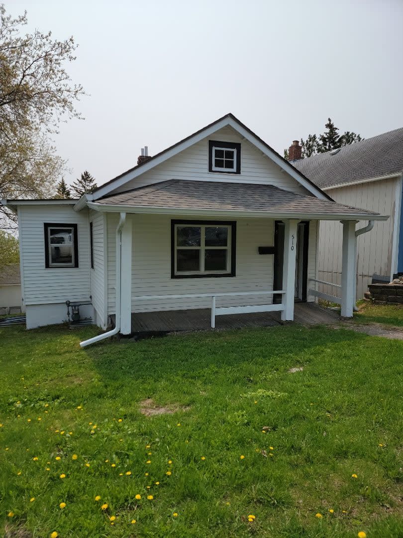 AVAILABLE JUNE 1st 2026 - Fantastic Newly Renovated 5 Bed 2 Bath Home w/ Garage