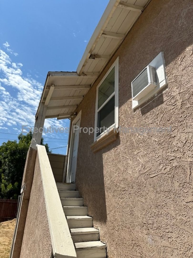 Apartment for Rent || 2324 Q St #A Merced