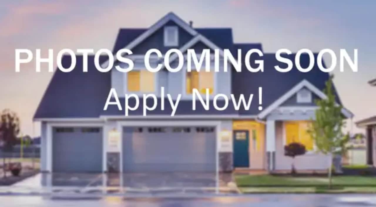 2 Bed/ 1 Bath Duplex