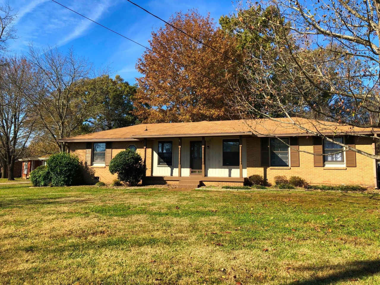 Recently Renovated Three Bedroom Home in Hendersonville