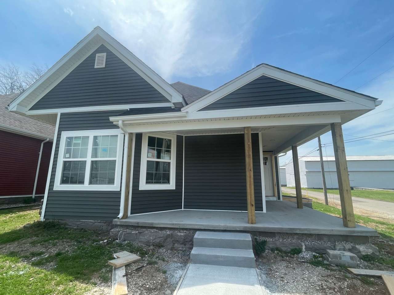 ONE MONTH FREE AT 139 W 10TH AVE!