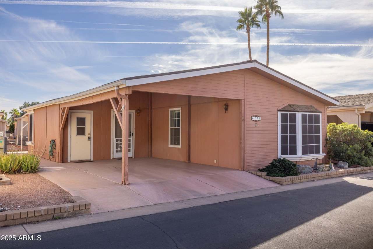 6113 S CYPRESS POINT Drive