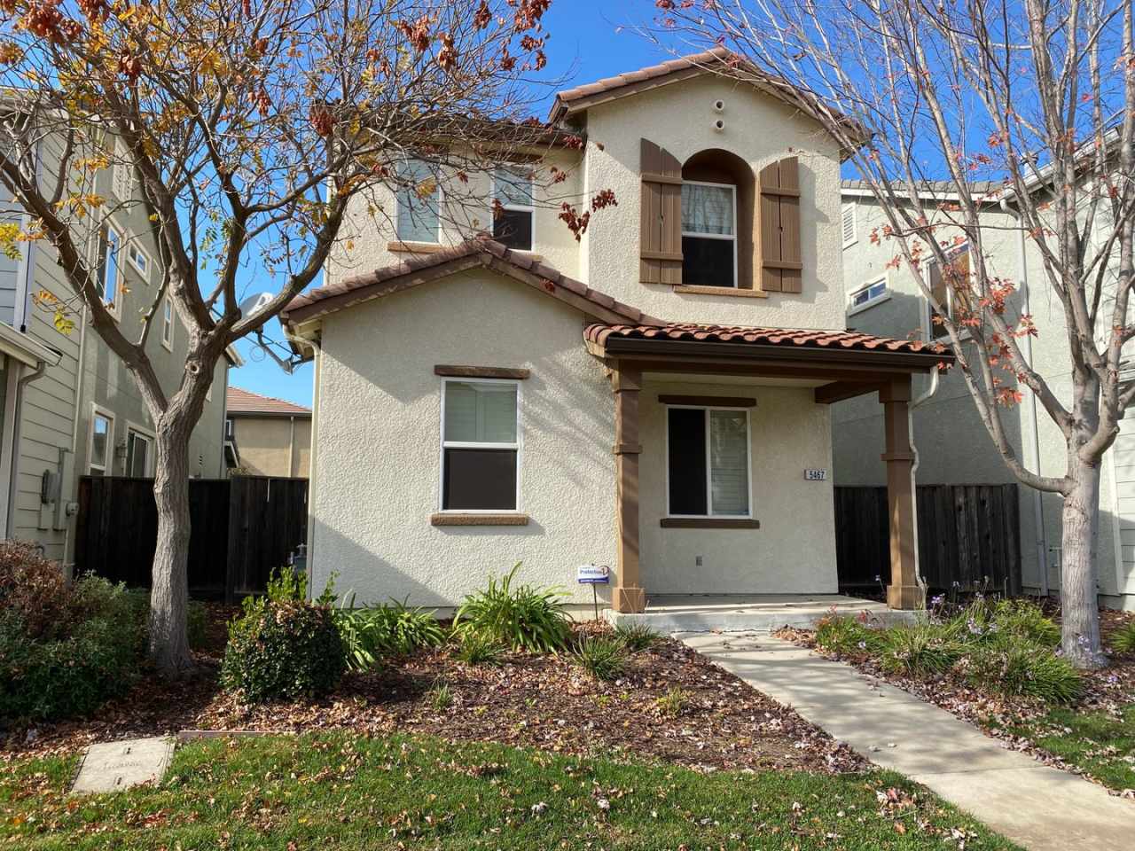 Move-In Ready Natomas Home!