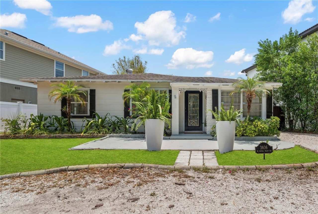 3606 W ROYAL PALM CIRCLE