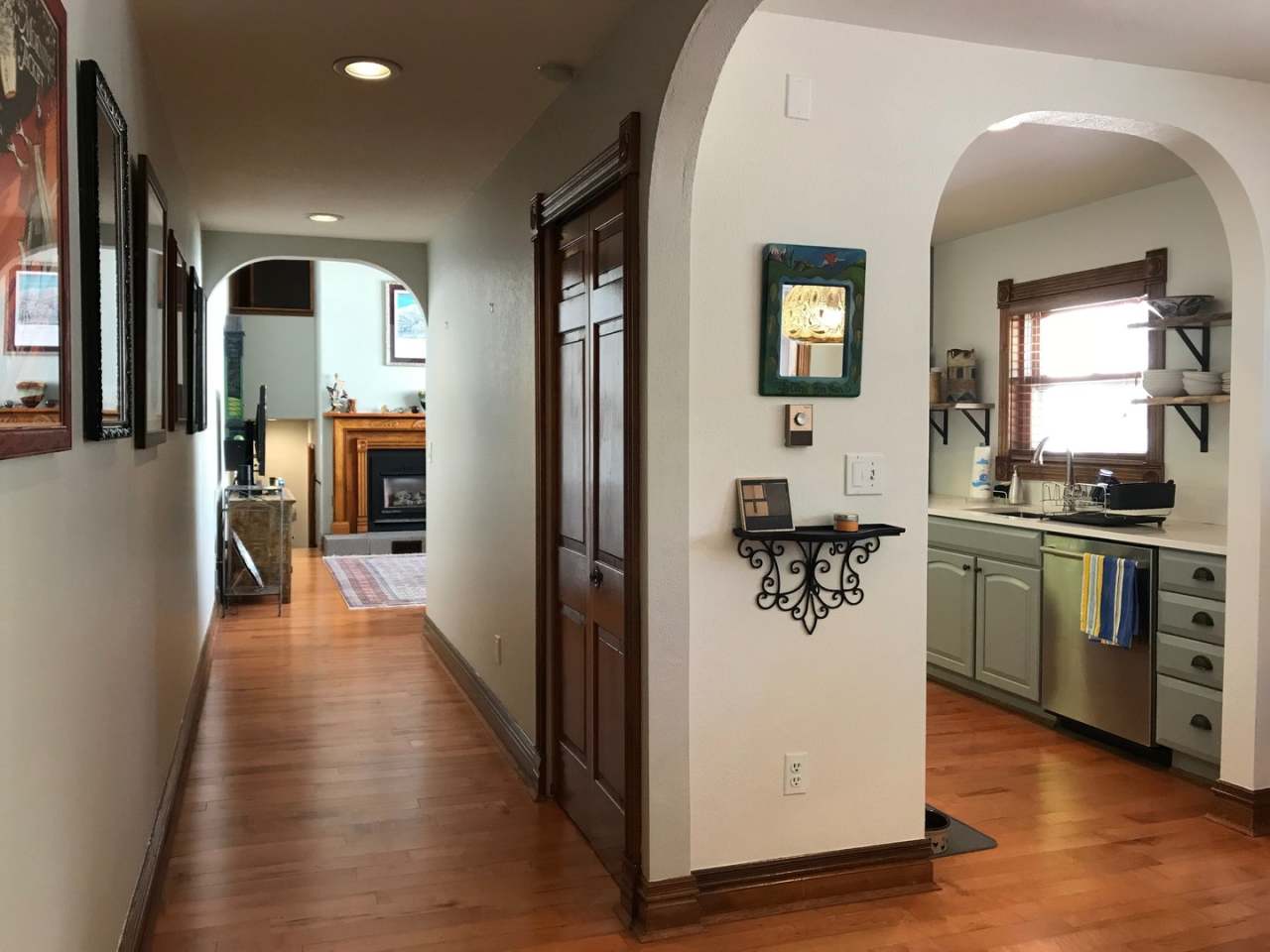 Updated 3 Bed 2 Bath Victorian Style Townhome. Priced to rent for an August move in!