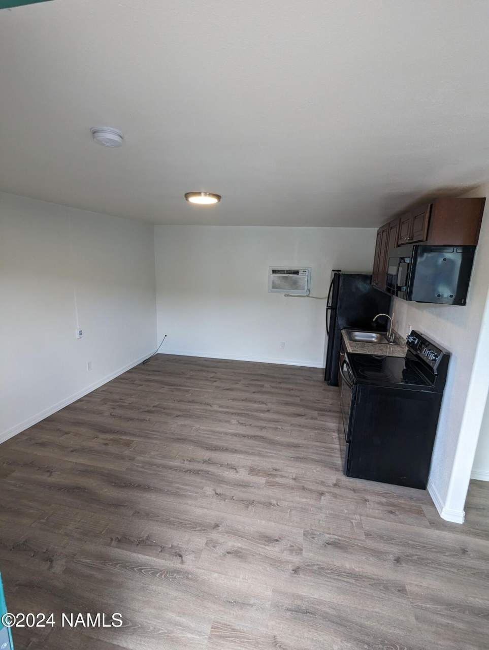 912 W 2nd Street unit: 9