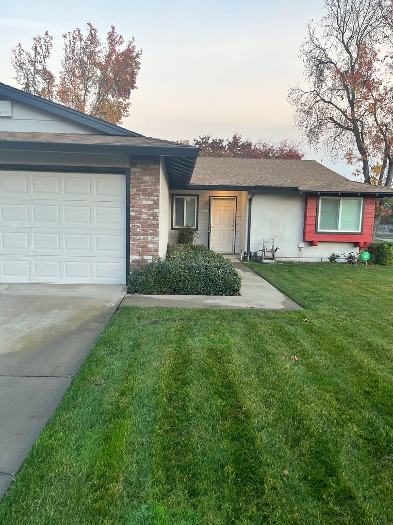 Coming Soon!! Charming 3-bedroom 2-bathroom in the vibrant city of Modesto.